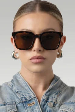 Fyn | Otra Tortoiseshell Oversized Classic Square Sunglasses