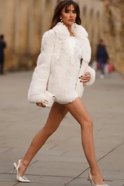 Hot Toddy | Cream Short Faux Fur Coat
