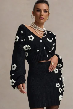 Louvre | Black u0026 White Knit Cropped Floral Cardigan